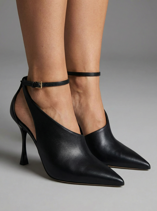 Smeraldo – Green court shoe with a soft strap